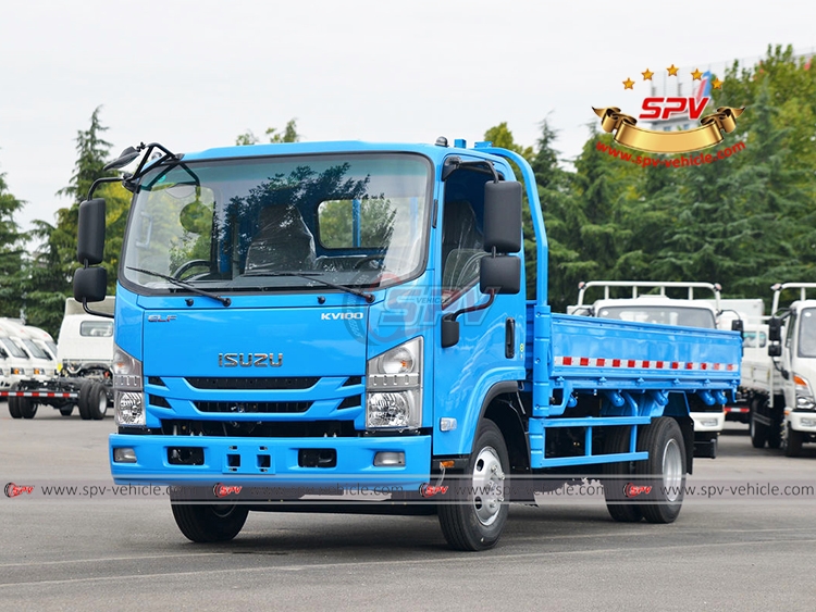 ISUZU Goods Transport Truck - Front Left Side